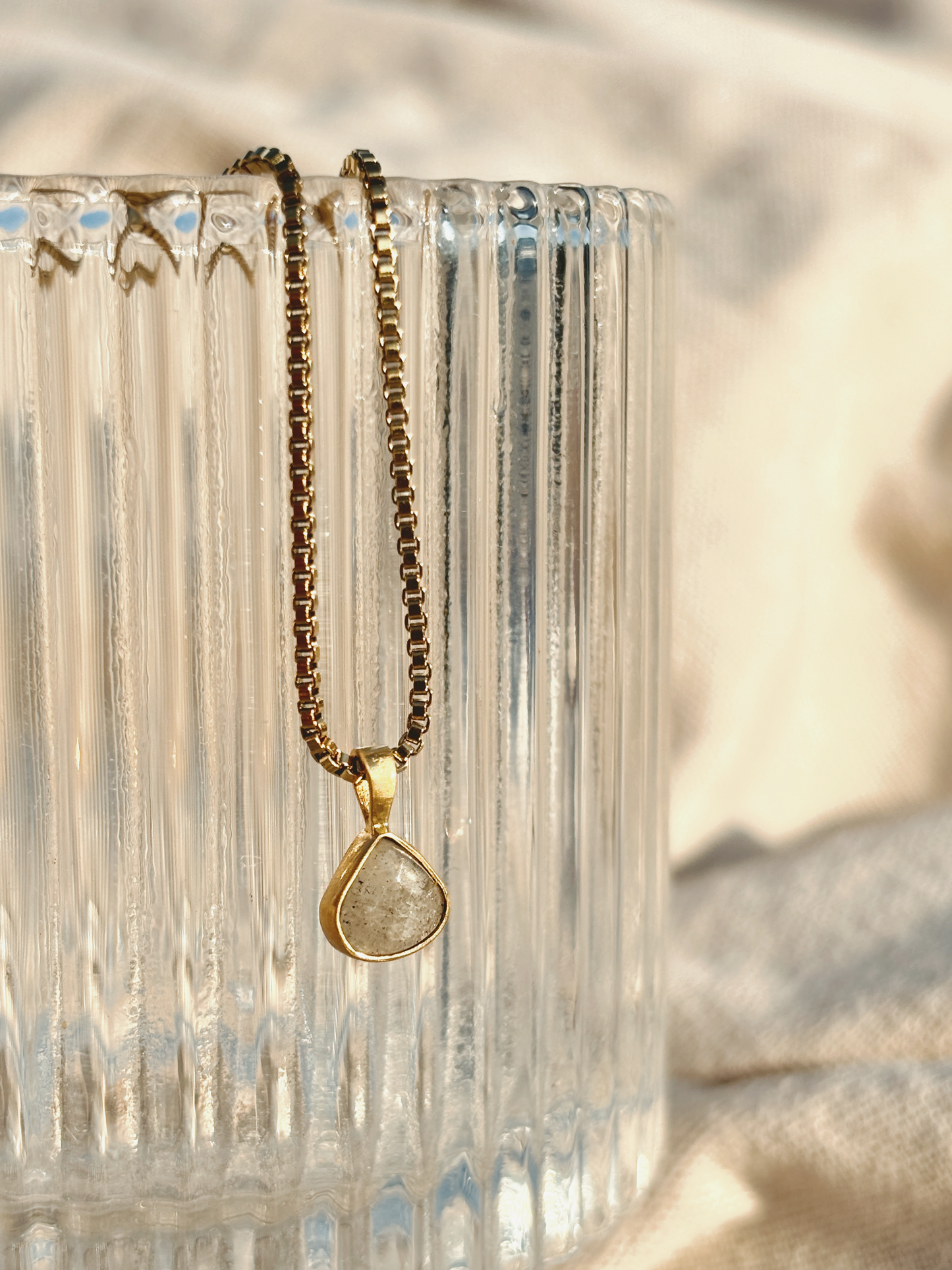 YUNA LABRADORIT Drop 5mm Halskette | Necklace Gold